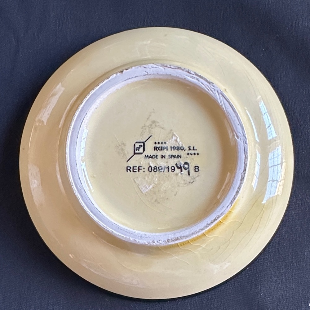 Rupi 1980 EUC Spanish ceramic garlic grater dish. Black with yellow design - Picture 2 of 5